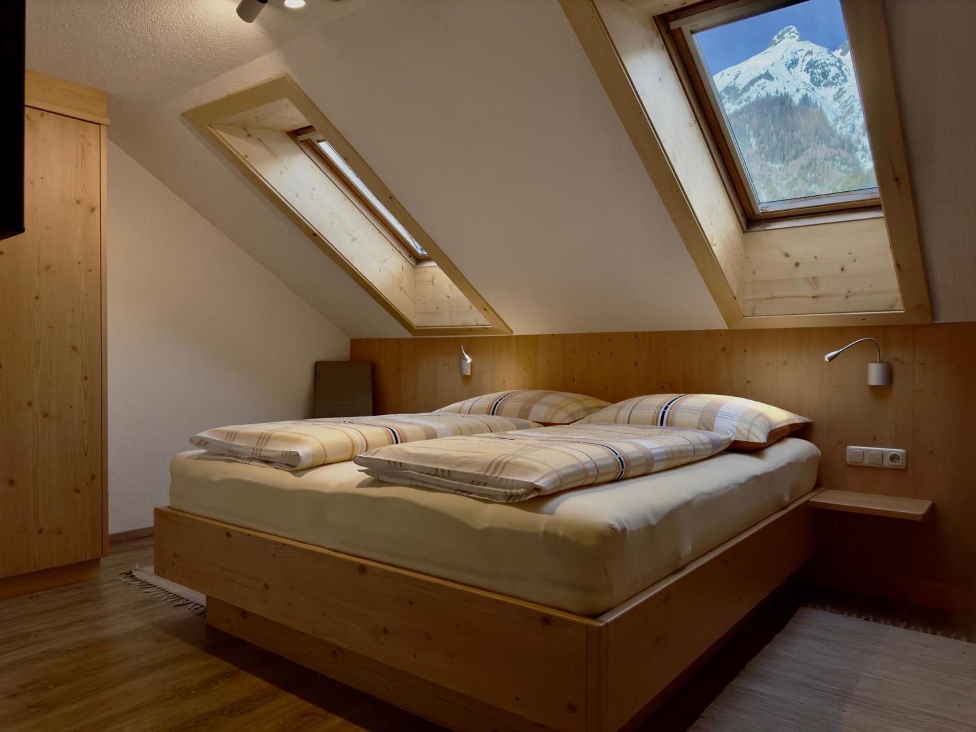 Haus St. Bernard Apartment Pettneu am Arlberg Exterior photo